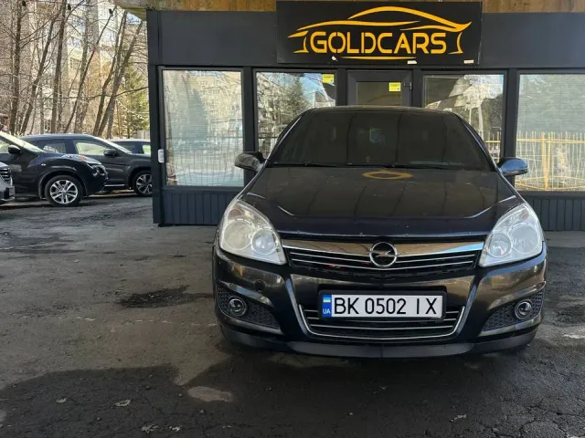 Opel Astra - фото 1