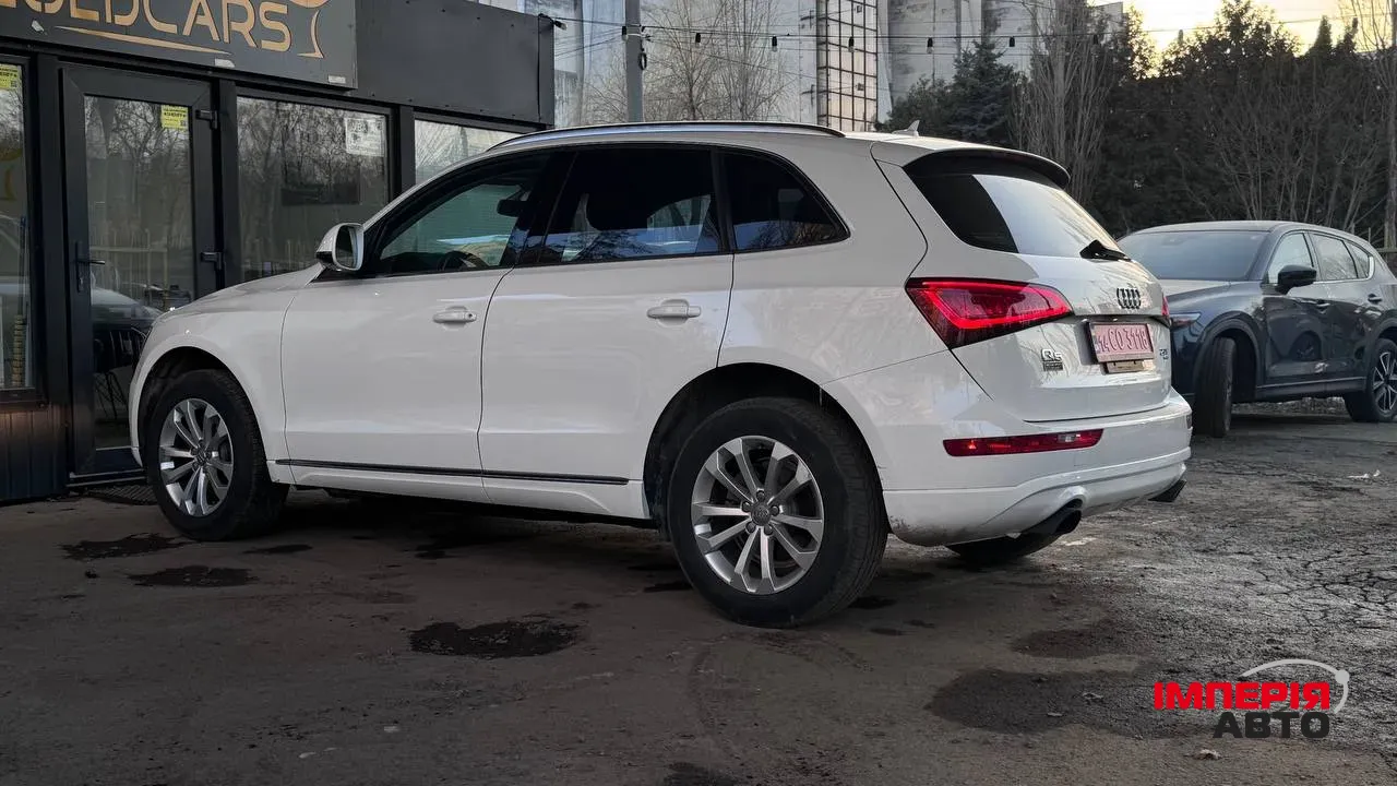 Audi Q5 - фото 10