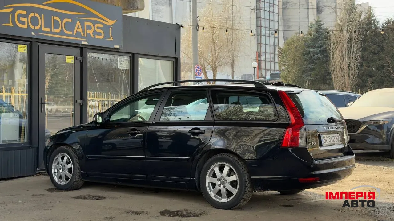 Volvo V50 - фото 7