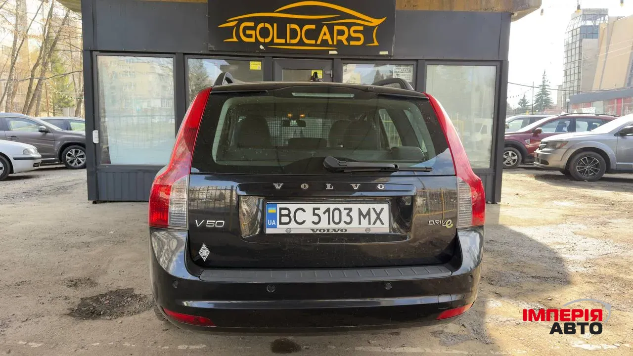 Volvo V50 - фото 12