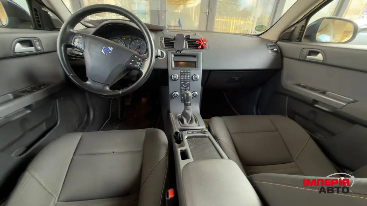 Volvo V50 - фото 3
