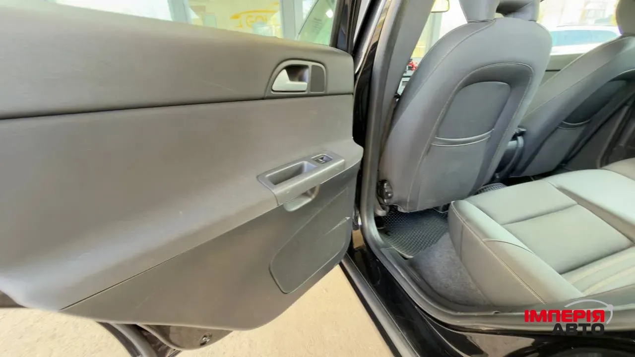 Volvo V50 - фото 5