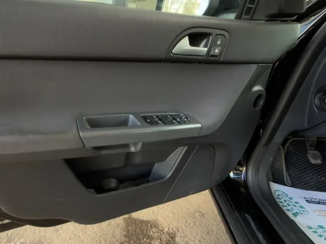 Volvo V50 - фото 2