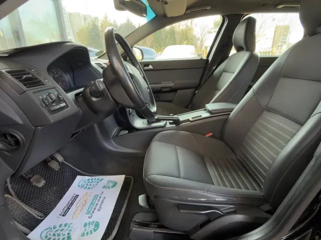 Volvo V50 - фото 4