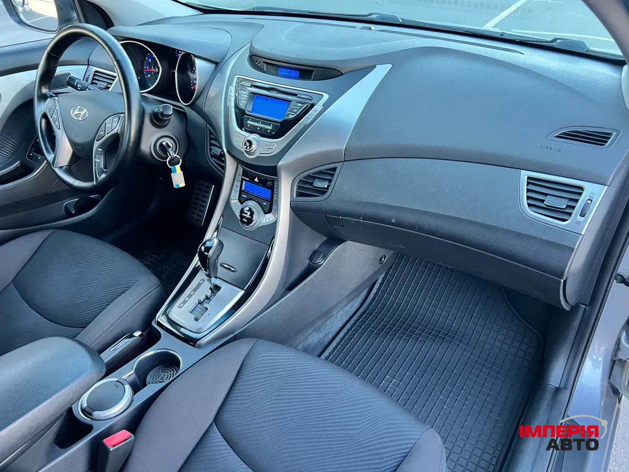 Hyundai Elantra - фото 23