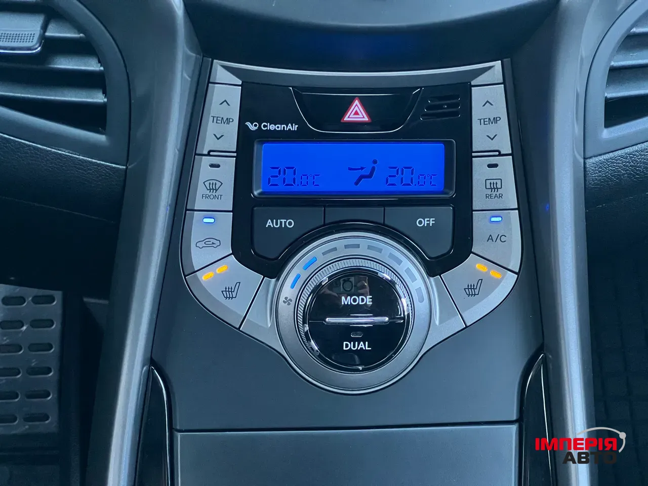 Hyundai Elantra - фото 11