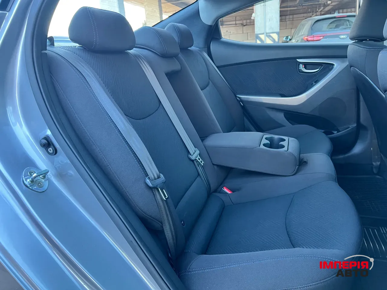 Hyundai Elantra - фото 20