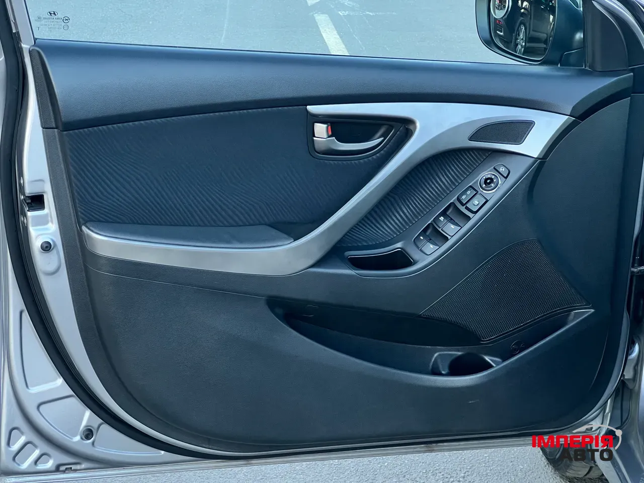 Hyundai Elantra - фото 7