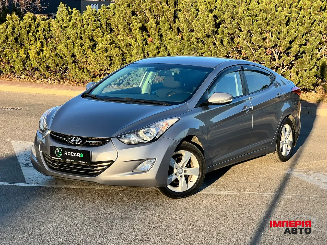 Hyundai Elantra - фото 3