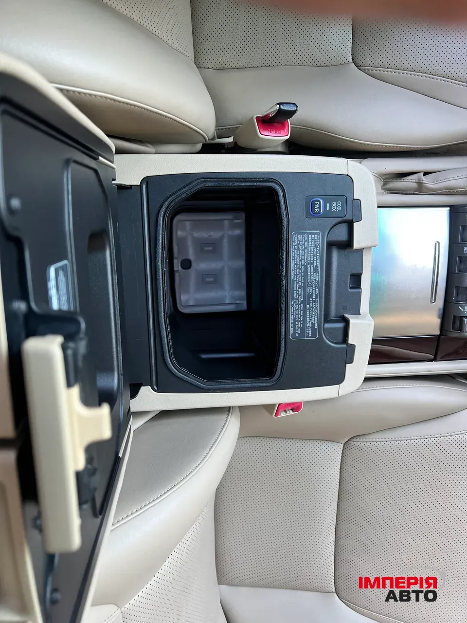 Lexus LX - фото 32