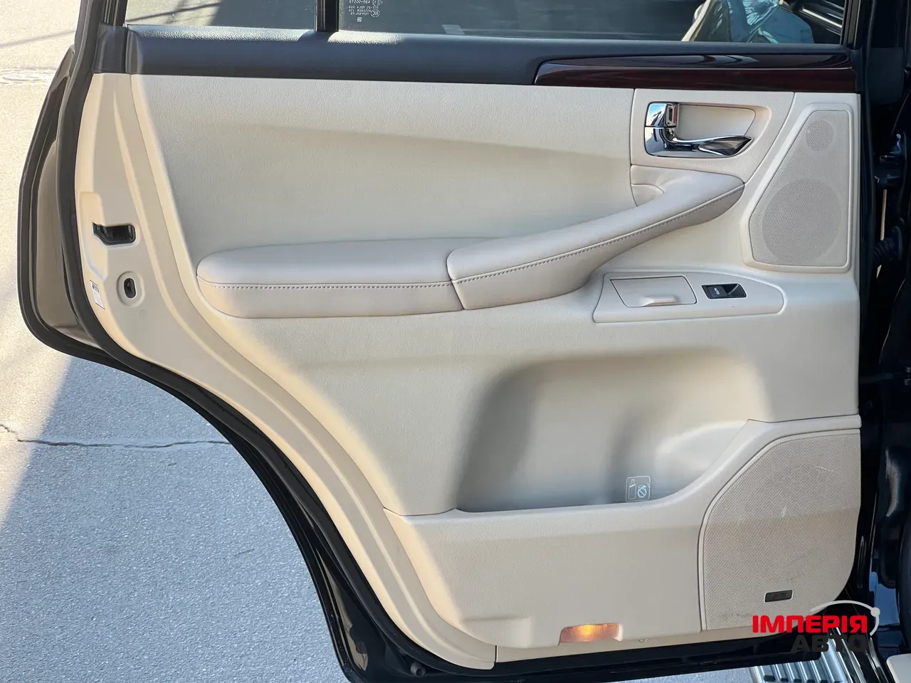 Lexus LX - фото 16