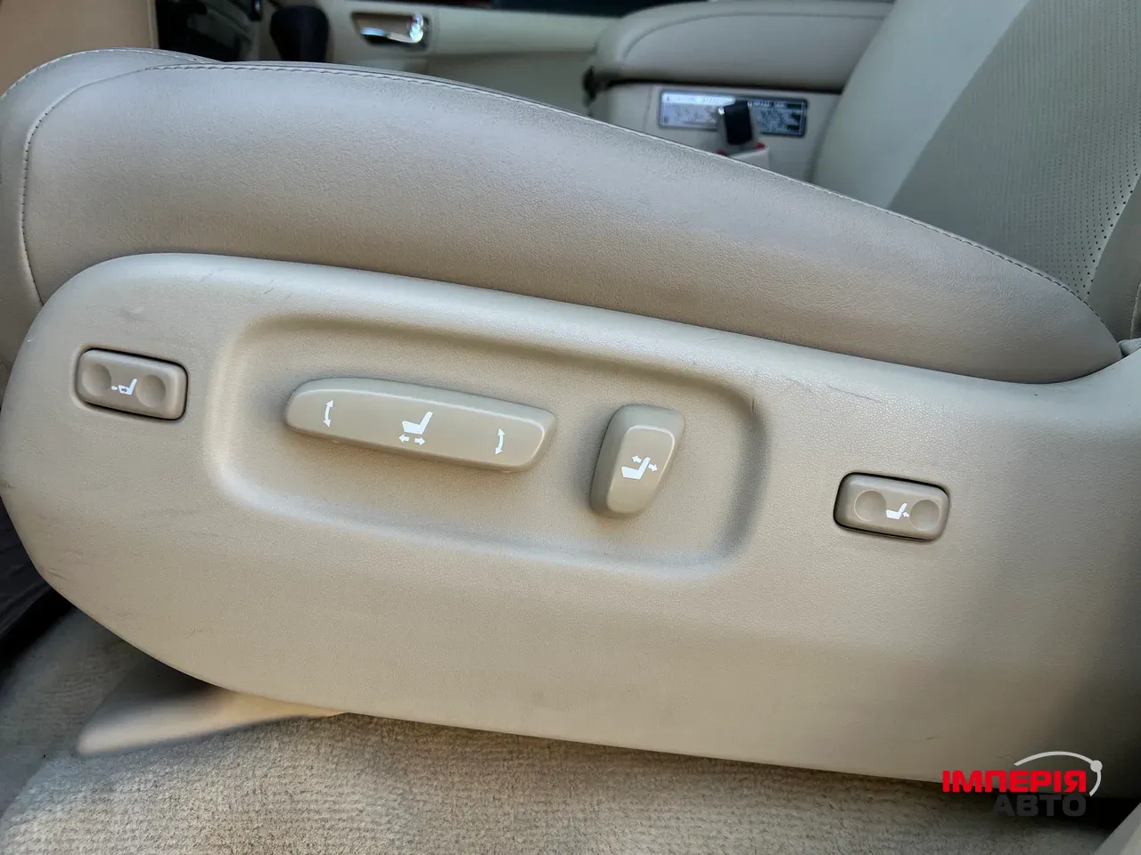 Lexus LX - фото 12