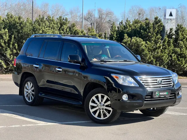 Lexus LX - фото 1