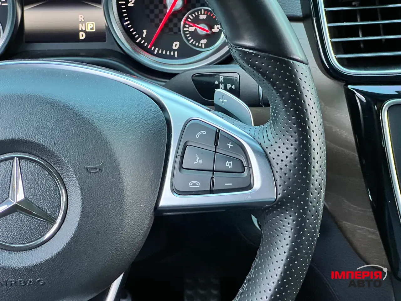 Mercedes-Benz GLE - фото 16