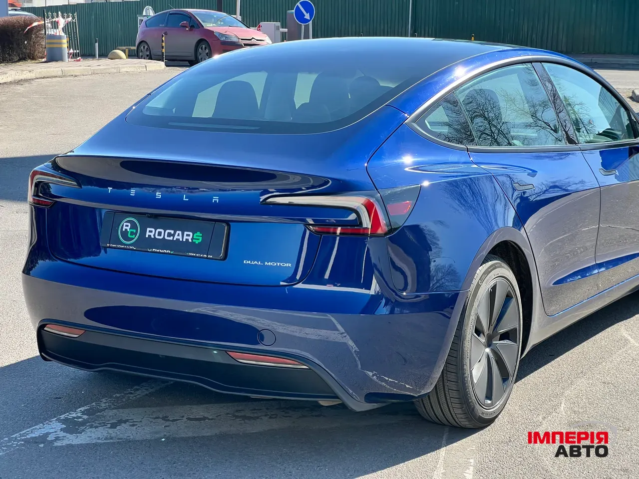 Tesla Model 3 - фото 8