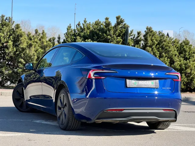 Tesla Model 3 - фото 5