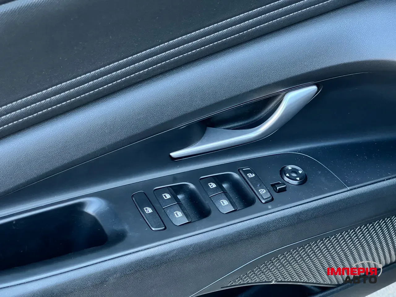 Hyundai Elantra - фото 10