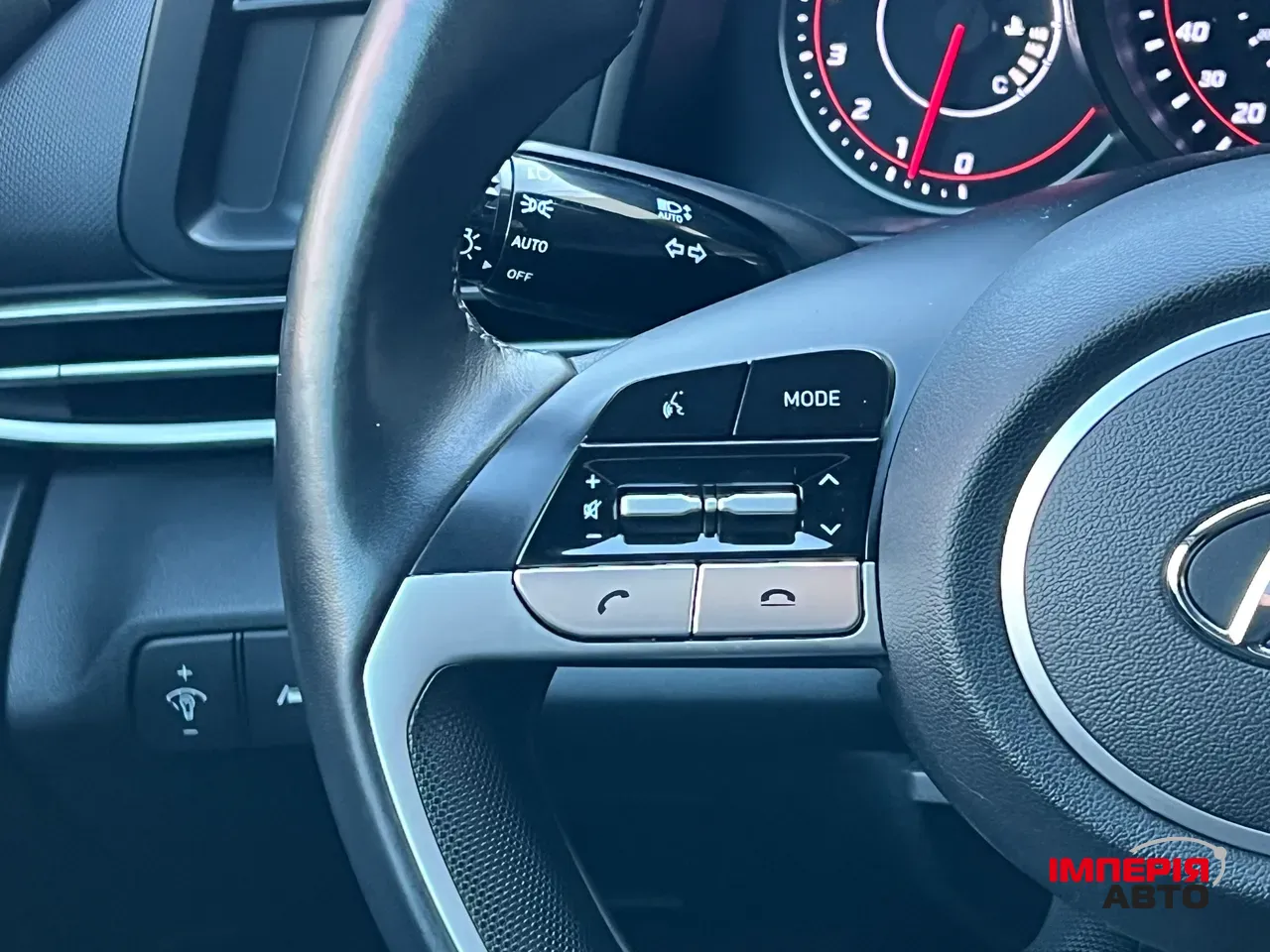 Hyundai Elantra - фото 18