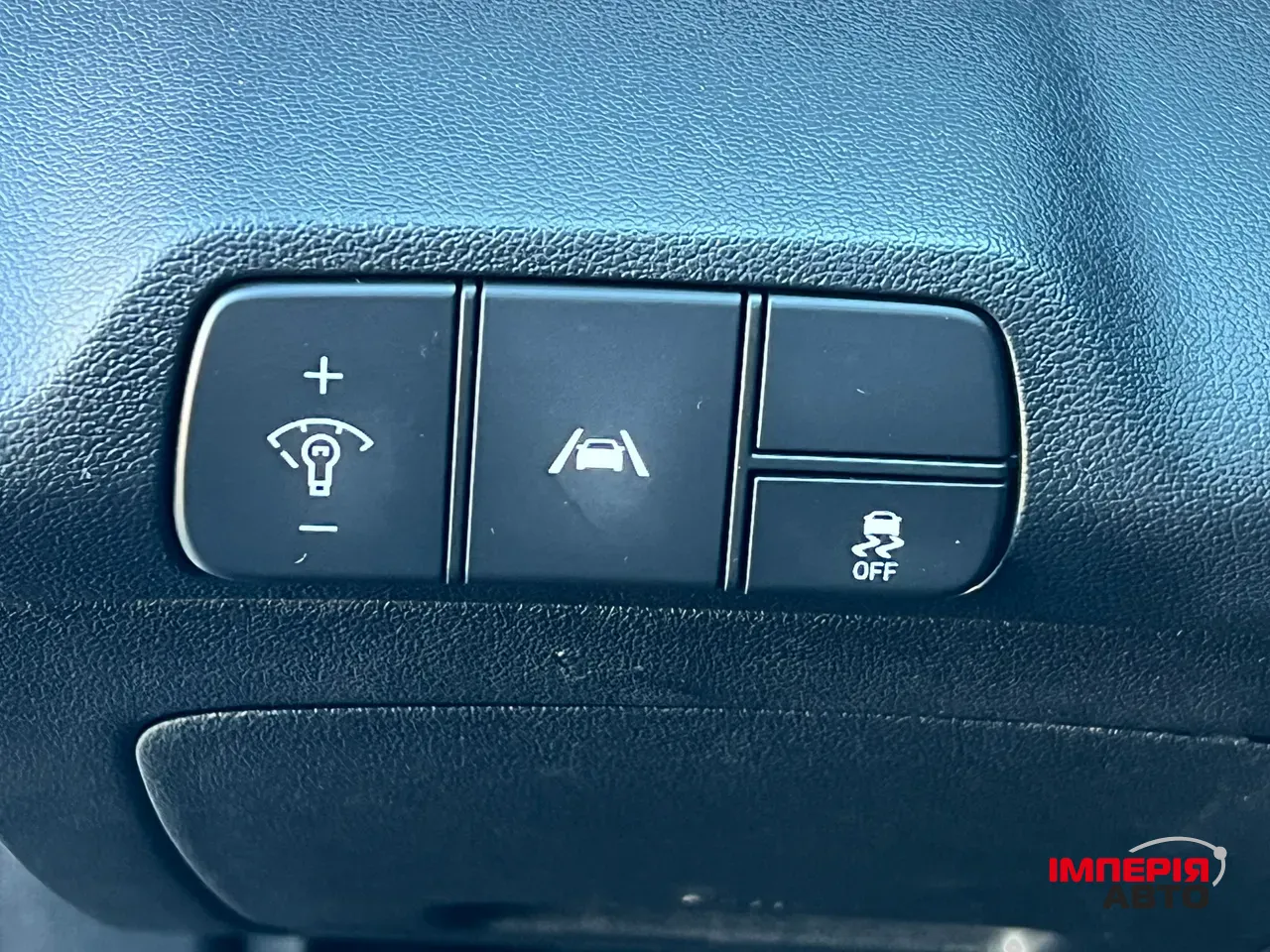 Hyundai Elantra - фото 12