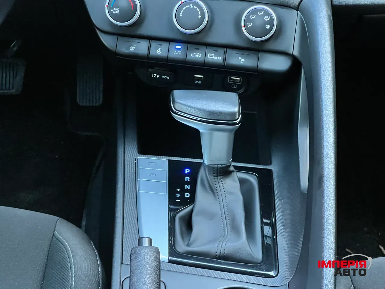 Hyundai Elantra - фото 20