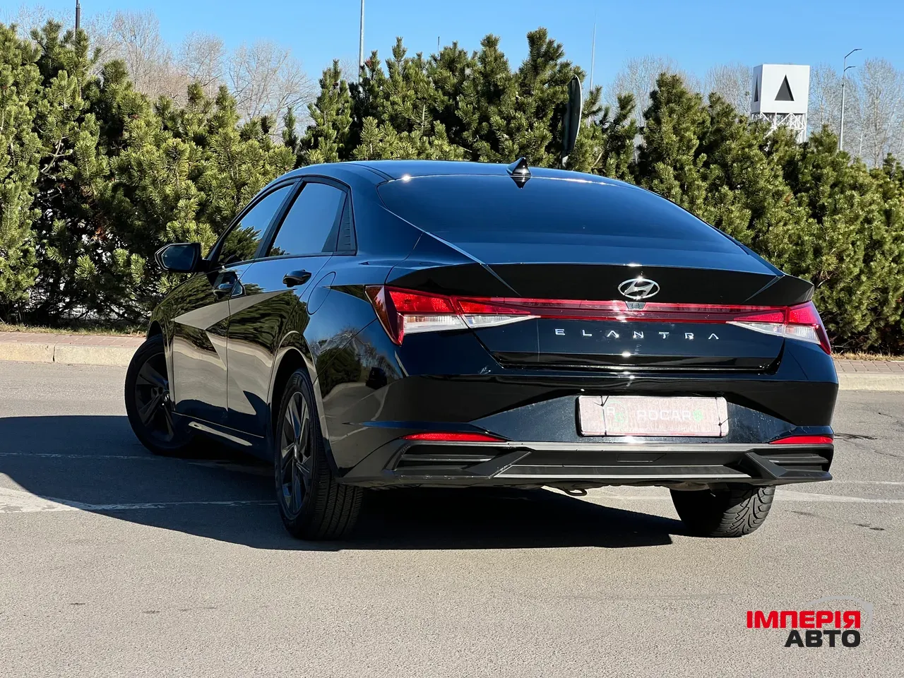 Hyundai Elantra - фото 5