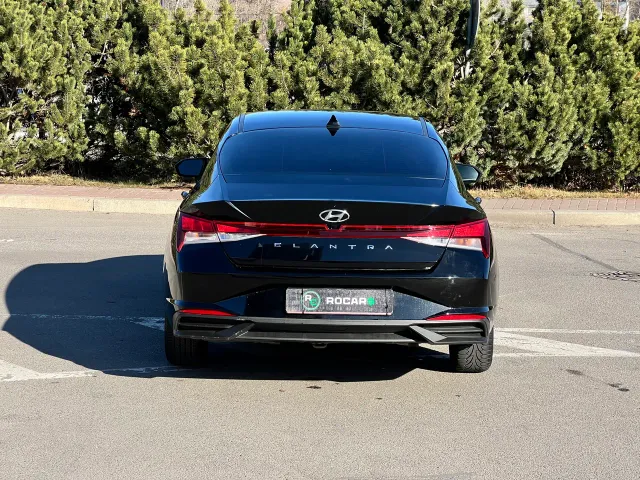 Hyundai Elantra - фото 4