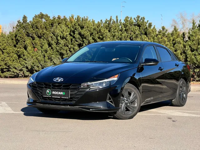 Hyundai Elantra - фото 3