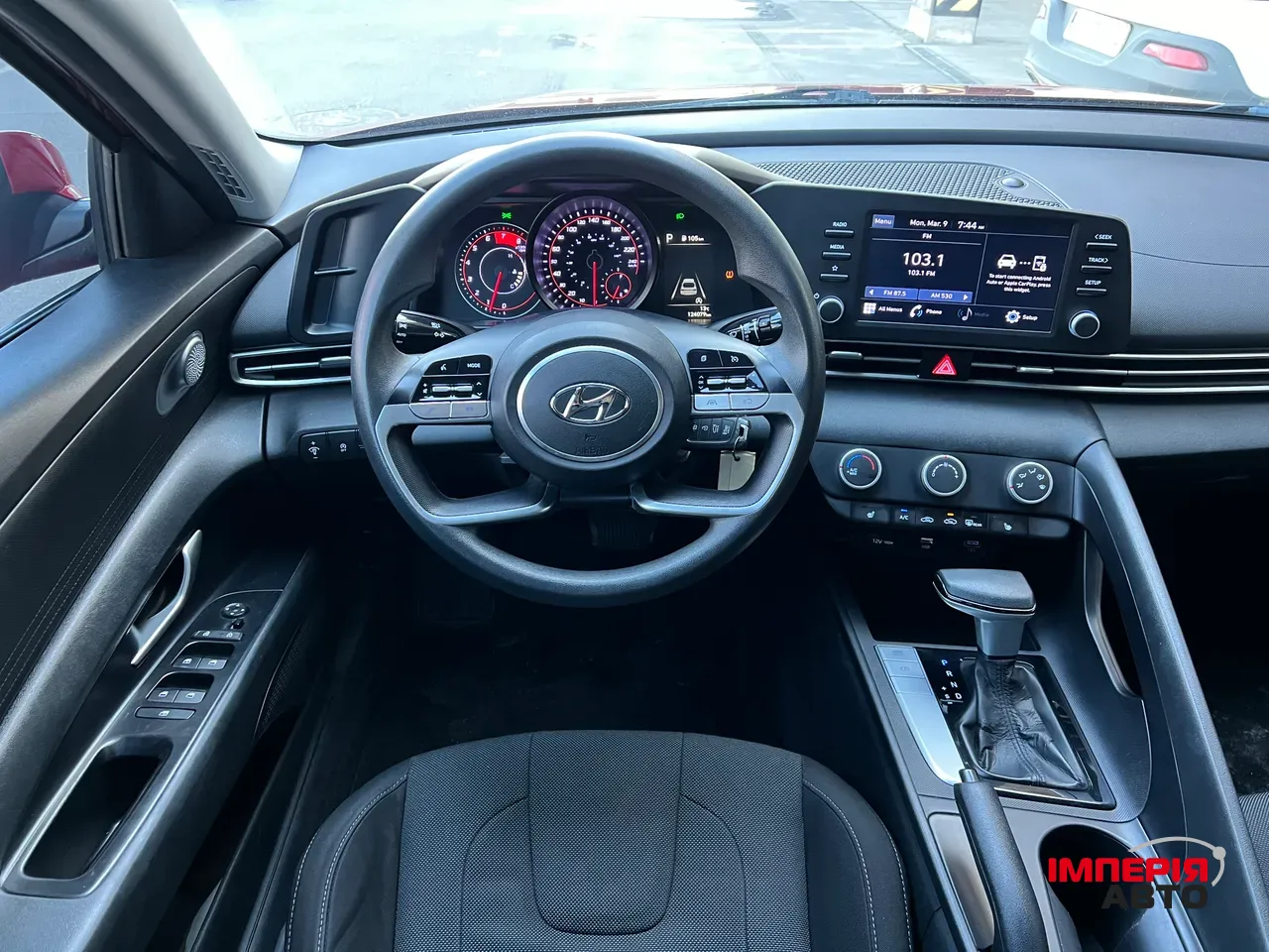 Hyundai Elantra - фото 12