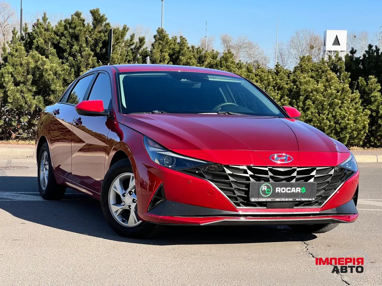 Hyundai Elantra - фото 1