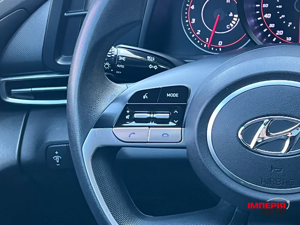 Hyundai Elantra - фото 14