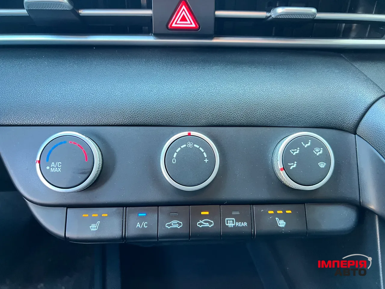 Hyundai Elantra - фото 24