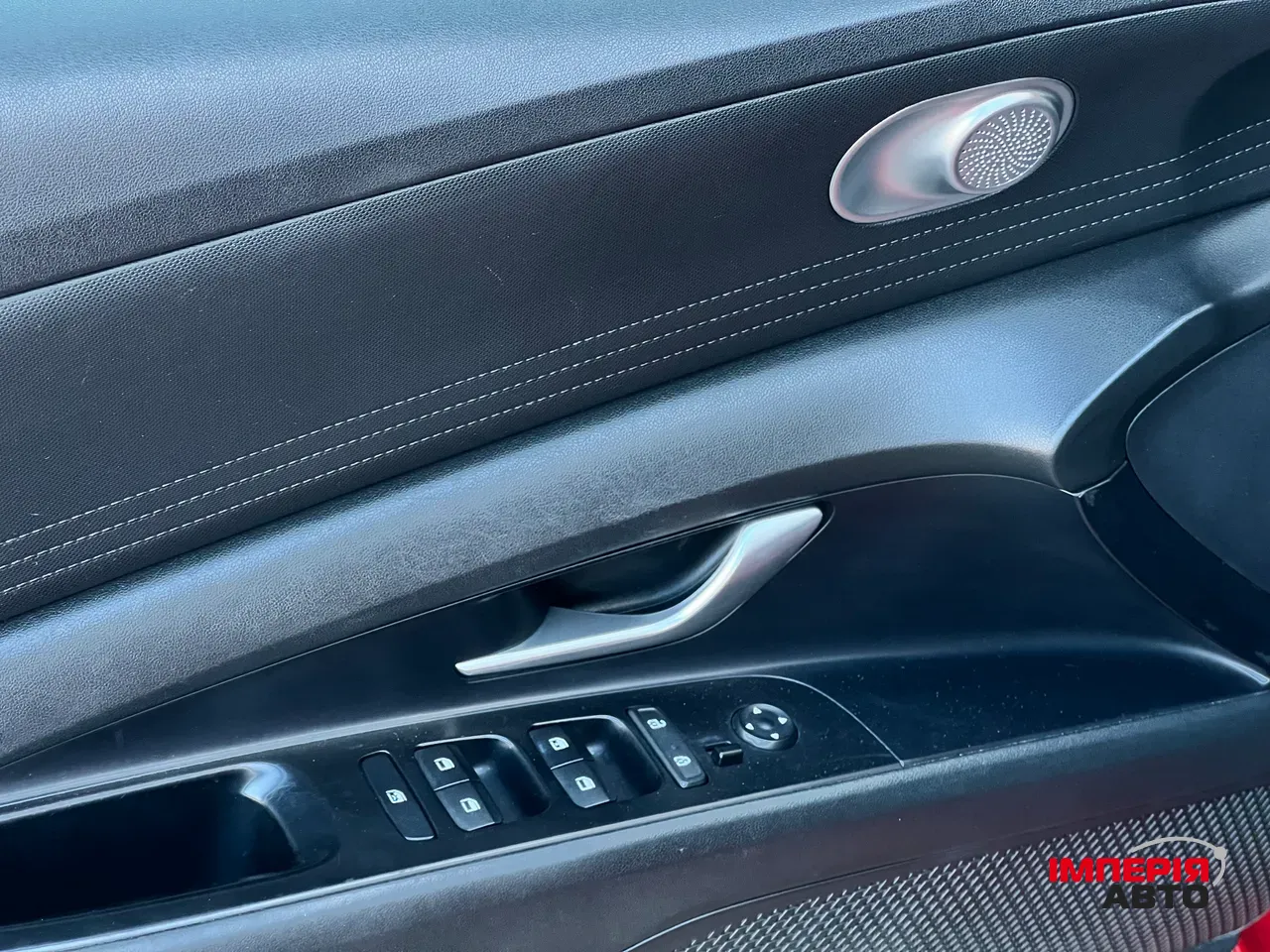 Hyundai Elantra - фото 7