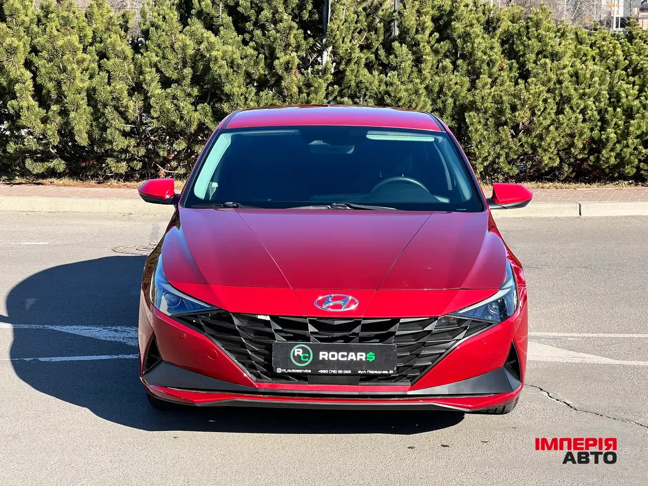 Hyundai Elantra - фото 2