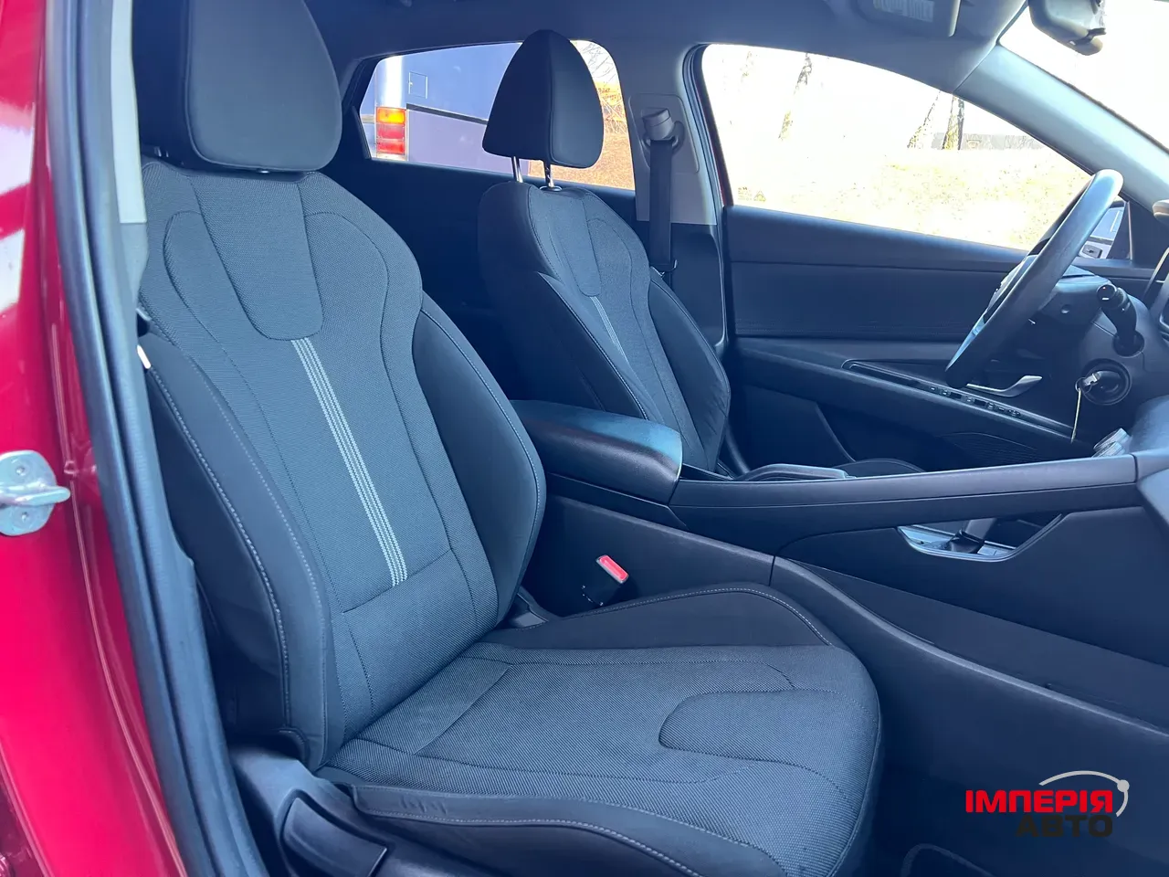 Hyundai Elantra - фото 21