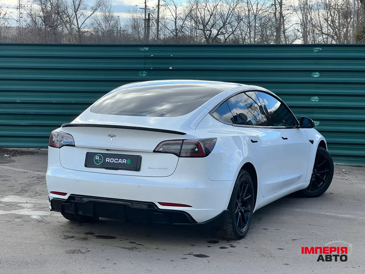 Tesla Model 3 - фото 8