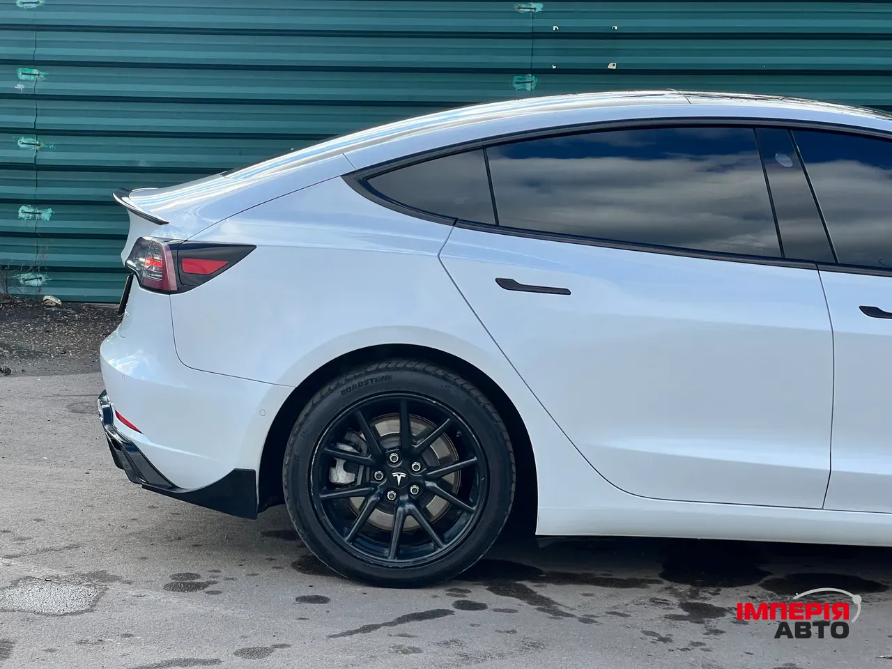 Tesla Model 3 - фото 10