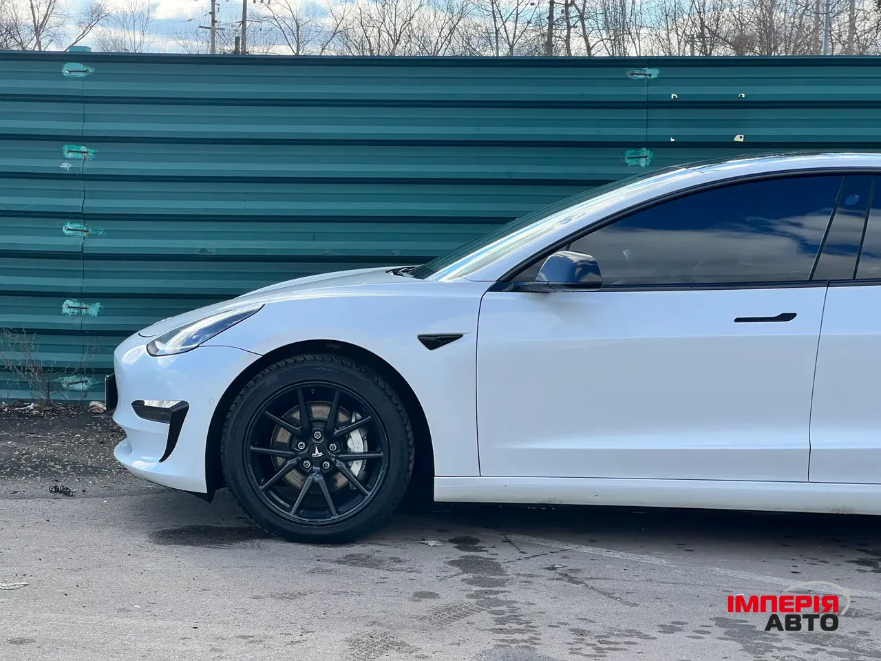 Tesla Model 3 - фото 4