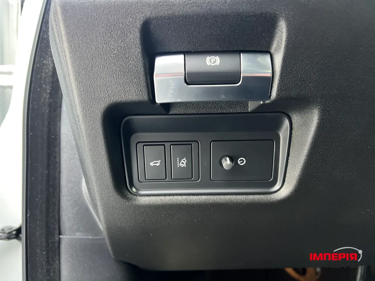 Jaguar E-Pace - фото 17
