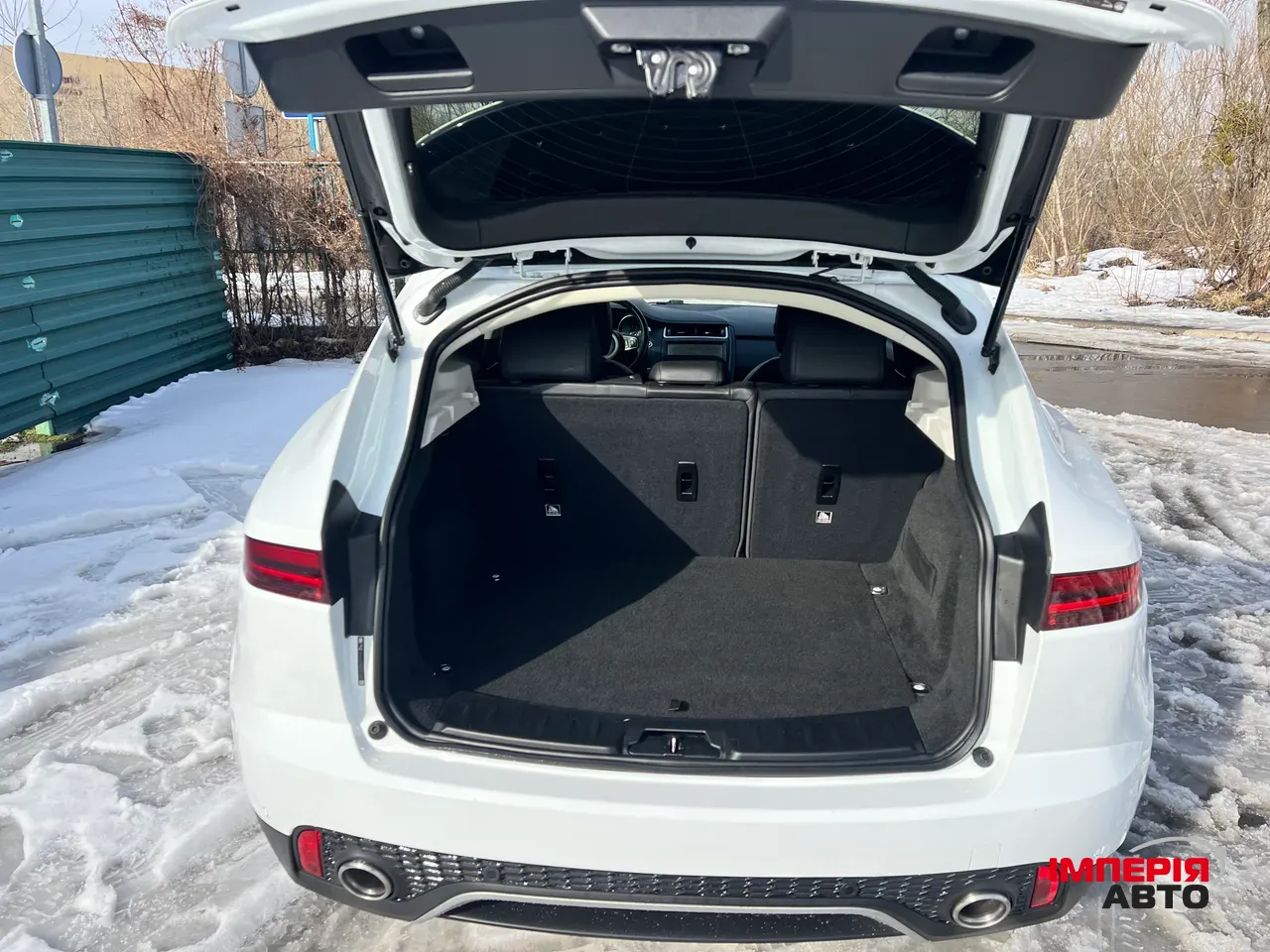 Jaguar E-Pace - фото 15