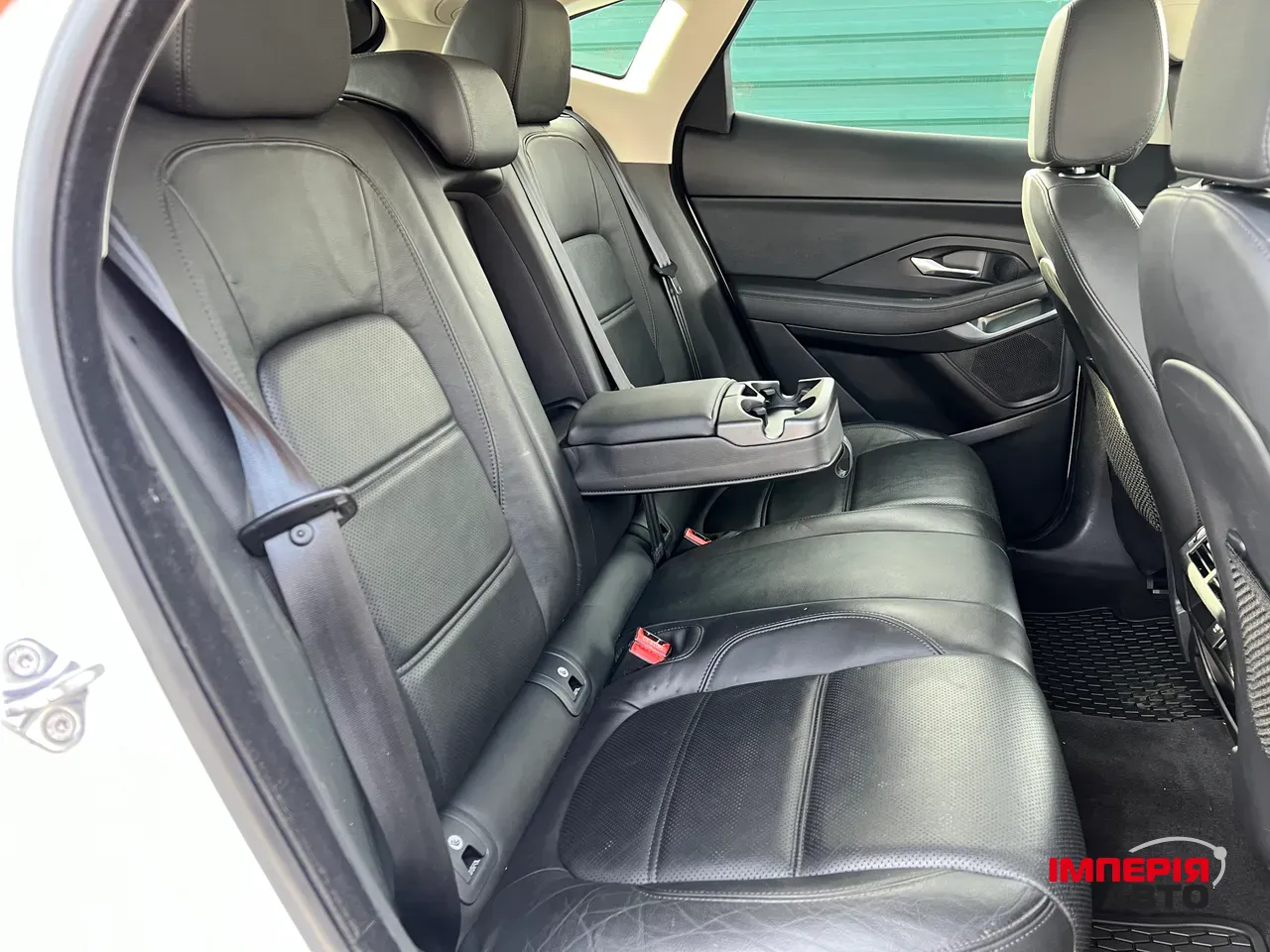 Jaguar E-Pace - фото 14
