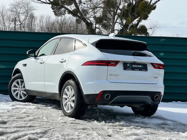 Jaguar E-Pace - фото 5