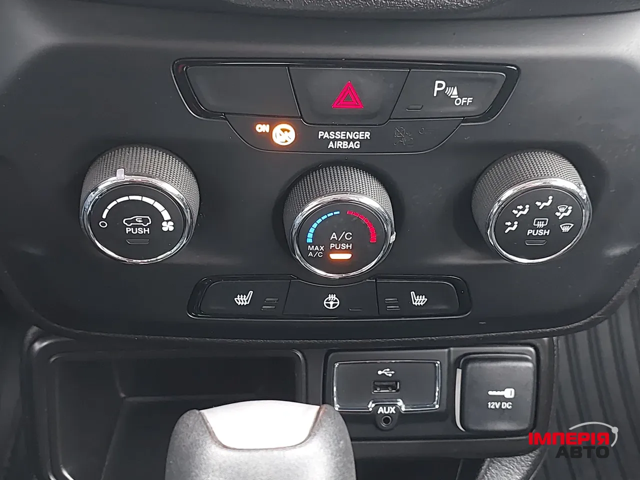 Jeep Renegade - фото 17