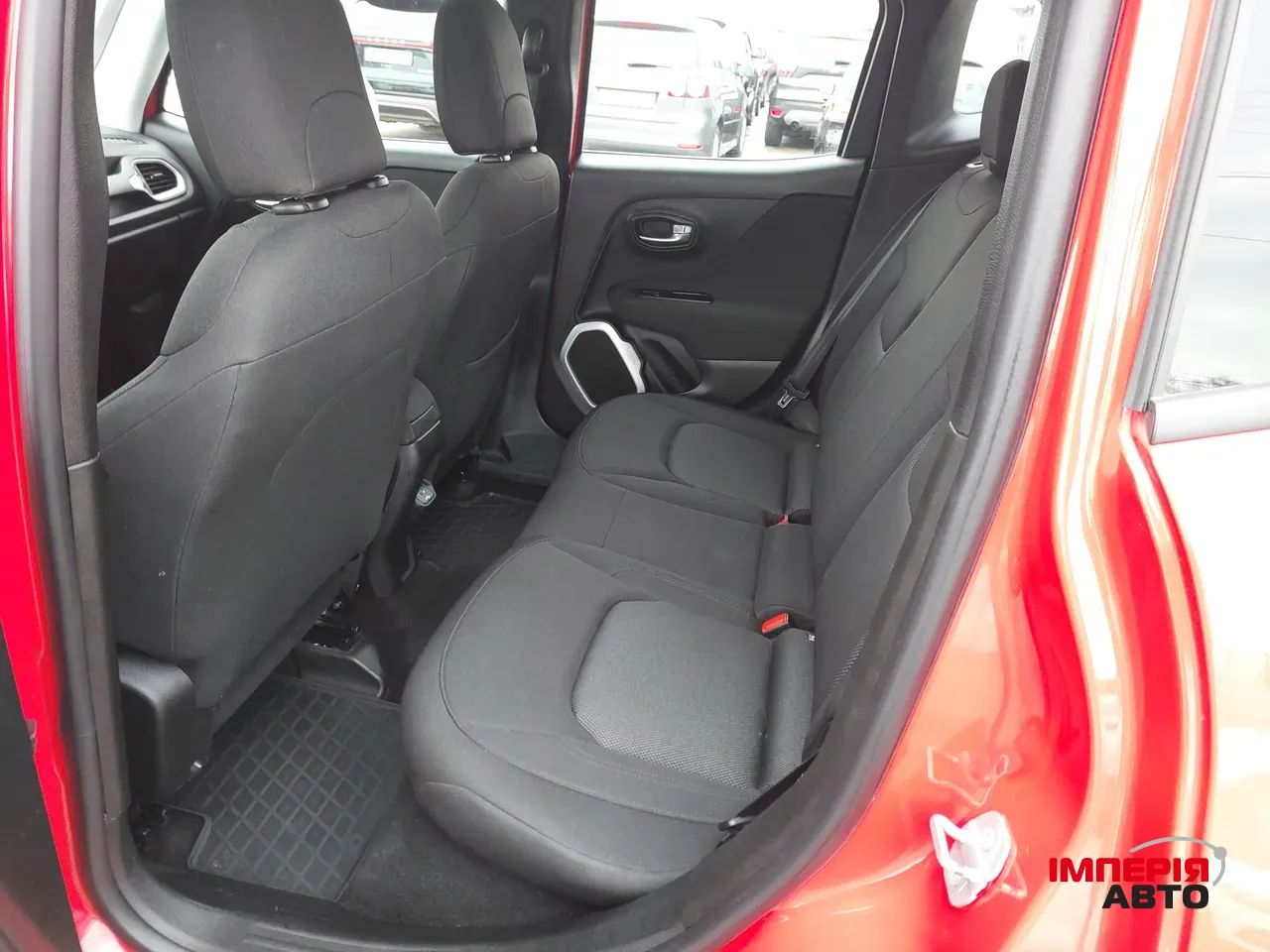 Jeep Renegade - фото 23