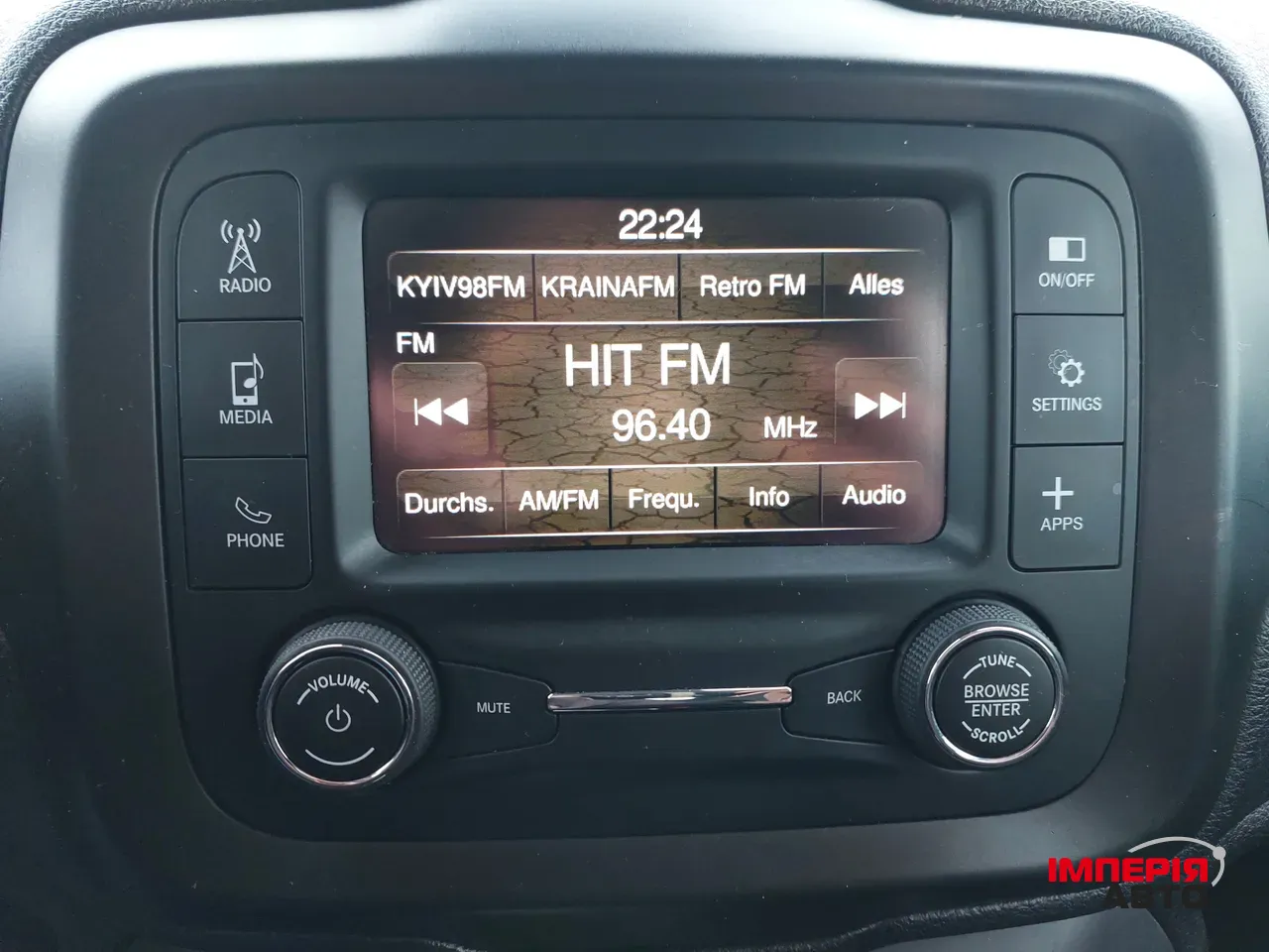 Jeep Renegade - фото 16