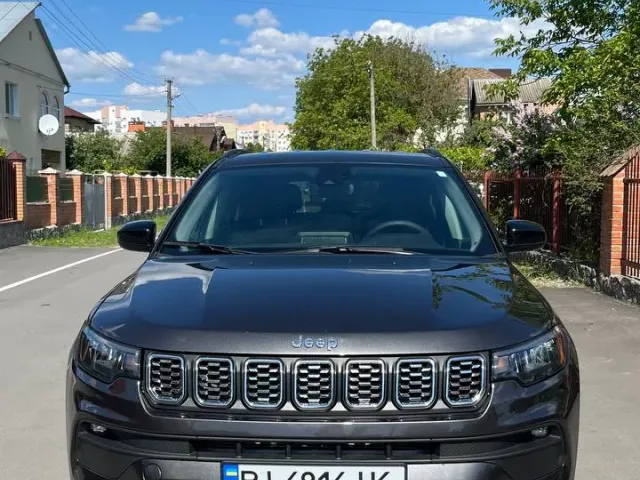 Jeep Compass - фото 1