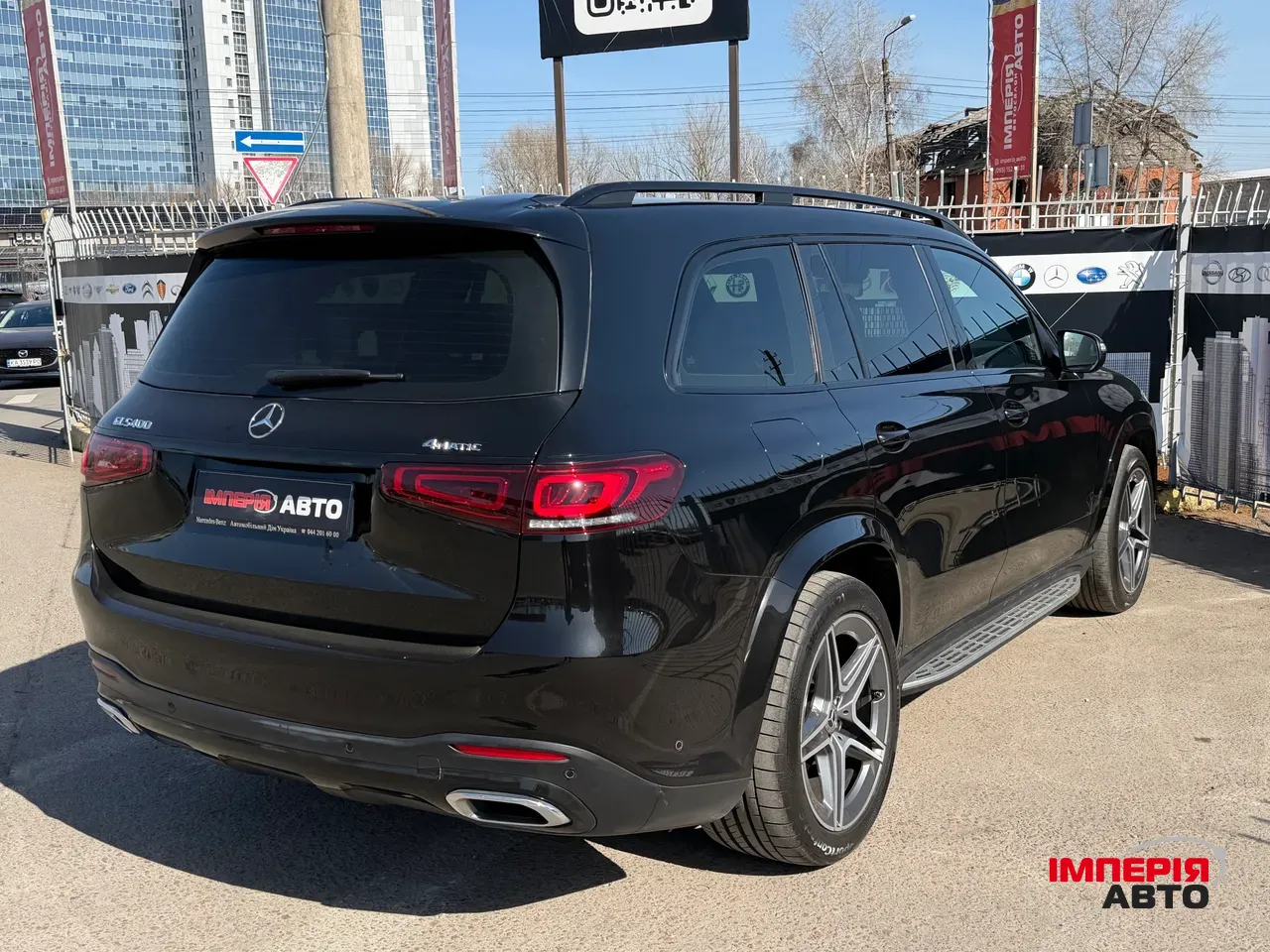 Mercedes-Benz GLS - фото 7