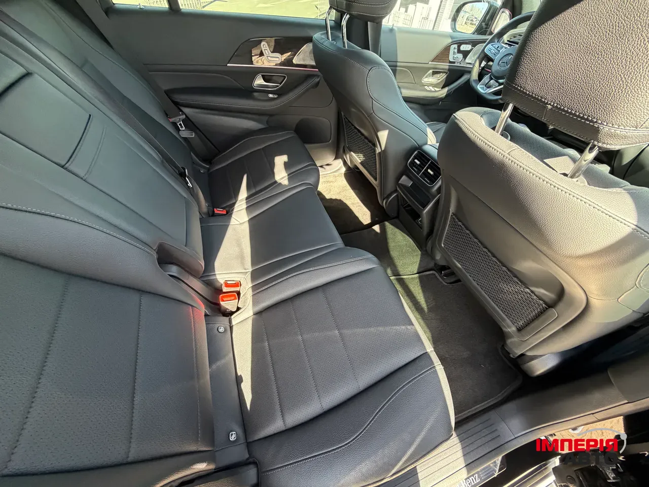 Mercedes-Benz GLS - фото 13