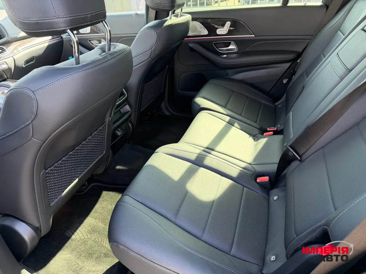 Mercedes-Benz GLS - фото 8