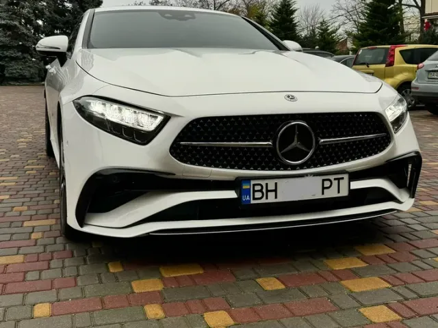 Mercedes-Benz CLS - фото 1