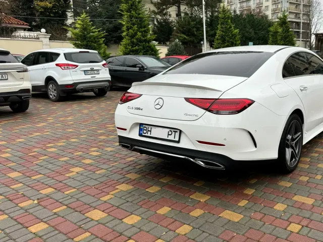 Mercedes-Benz CLS - фото 3
